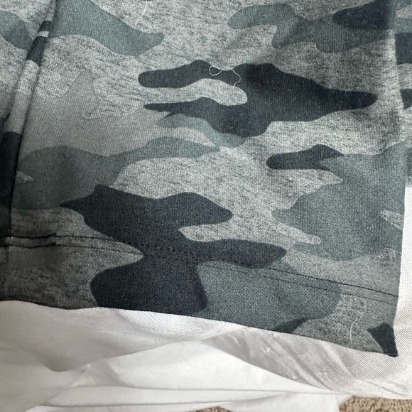 PINK Victoria’s Secret camo print leggings size XL - Picture 8 of 13